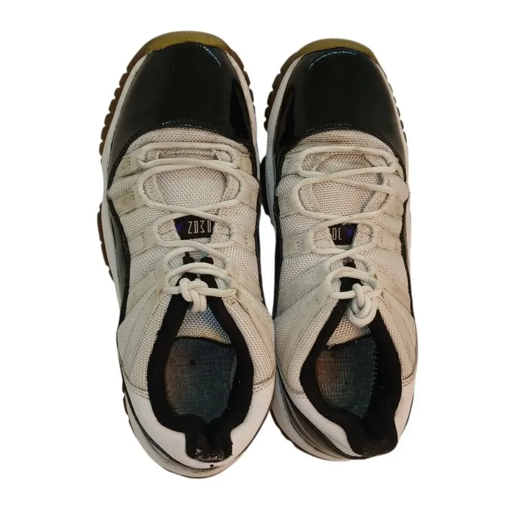 NIKE AIR JORDAN RETRO XI Boys Black & White Leather Sneakers - Size: 5Y